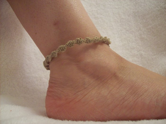 Spiral, tan