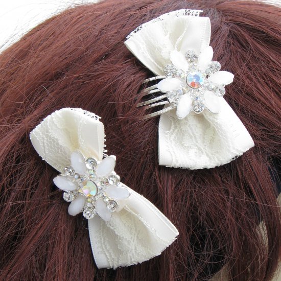 Rhinestone Opal Comb T30