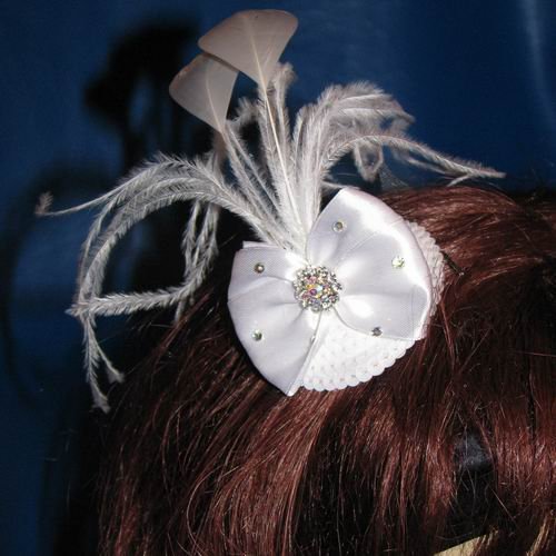 Jillian Bow Mini Hat White on Comb