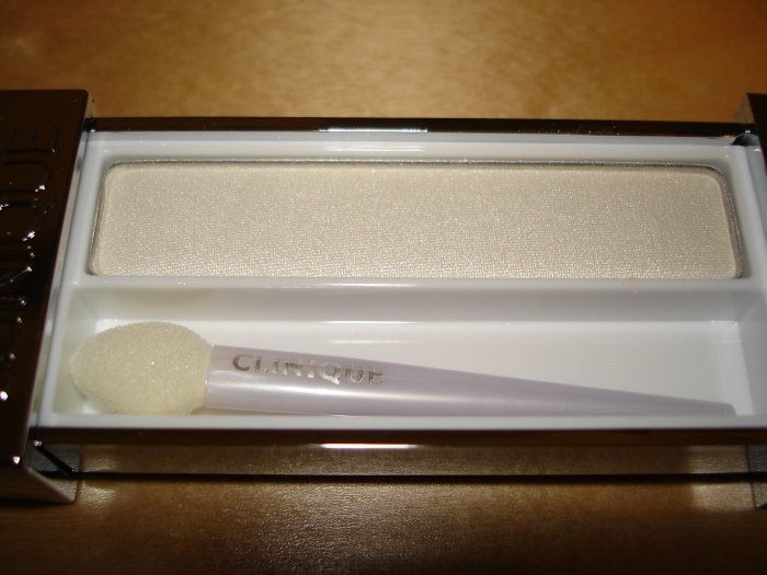 NEW Clinique High Impact Eye Shadow Sugar Sugar #01 Box *PLUS BONUS CASH BACK!*