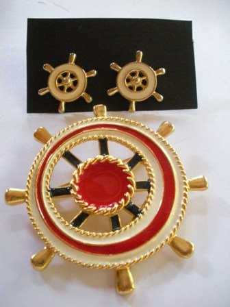 80âs Vintage Sea and Boat Caption Wheel Jewelry Set