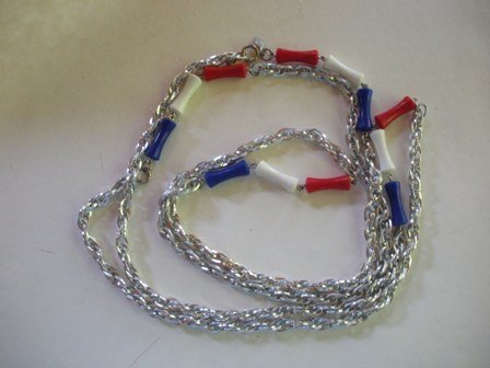 1975 Vintage SARAH COV. Patriotic Necklace from her Applause Collection