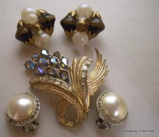 Vintage Crafterâs Lot Jewelry, Coro Brooch