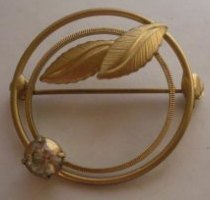 Vintage 50’s Circle Autumn Fall Leaf Brooch w/ Rhinestones