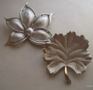 2 Vintage Textured Silver Tone Autumn Fall Brooches