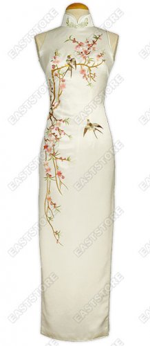 Stunning Tao Hua Embroidered Silk Cheongsam