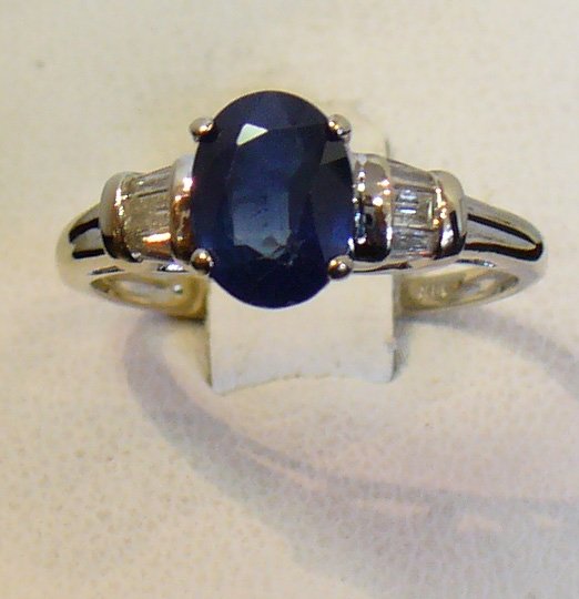 18K Gold 1.50 ct Sapphire & Diamond ring with Appraisal