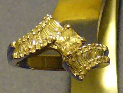 Lady's Diamond Ring