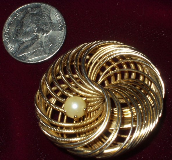 1950s Atomic Age Vintage Spiral Faux Pearl Brooch