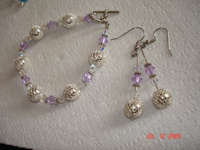 Gorgeous Swarovski tanzanite bracelet and earing set
