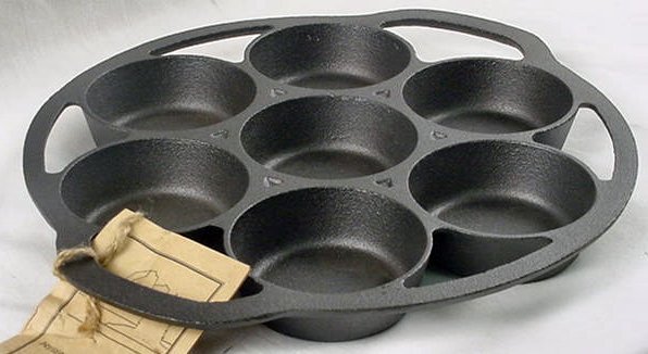 Old Mountain Iron Biscuit Pan