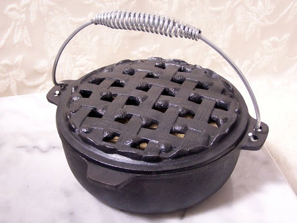 Old Mountain Cast Iron Pie-Steamer Casserole
