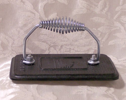 Old Mountain Preseasoned Bacon Press