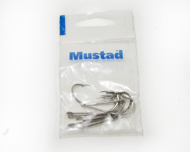 Mustad Beak Baitholder Hook 92663 Size 5/0 -7 ea