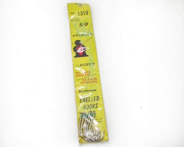 Vintage Penguin Octopus Snelled Hooks 5/0 1310 6 ea.