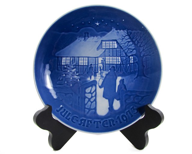 Bing & Grondahl 1973 Country Christmas Plate B&G, Kjobenhavn, Denmark Cobalt blue
