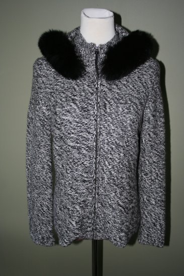 WOMANS SAKS CASHMERE HOODIE WITH BLUE FOX TRIM, SIZE M