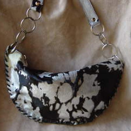 Lady hobo style shoulder bag