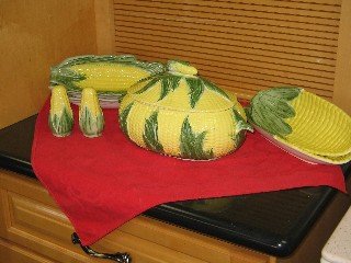 Corn On the Cob Serving Bowl Relish Dishes Cob Plates Set Salt Pepper Shakers