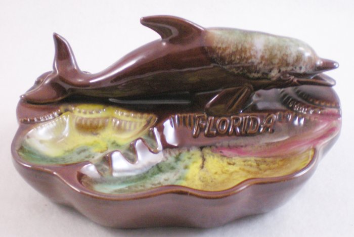 VINTAGE FLORIDA ASHTRAY BOTTLE NOSE DOLPHIN