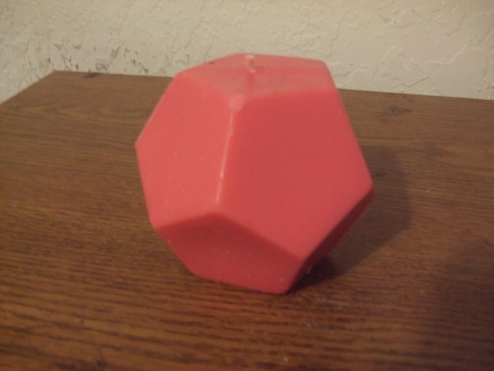 Polygon Ball candle