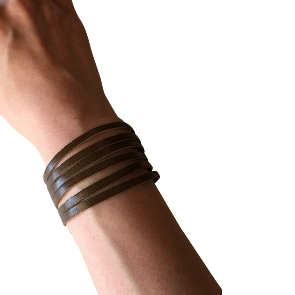 Slim Leather Strips Cuff - Olive