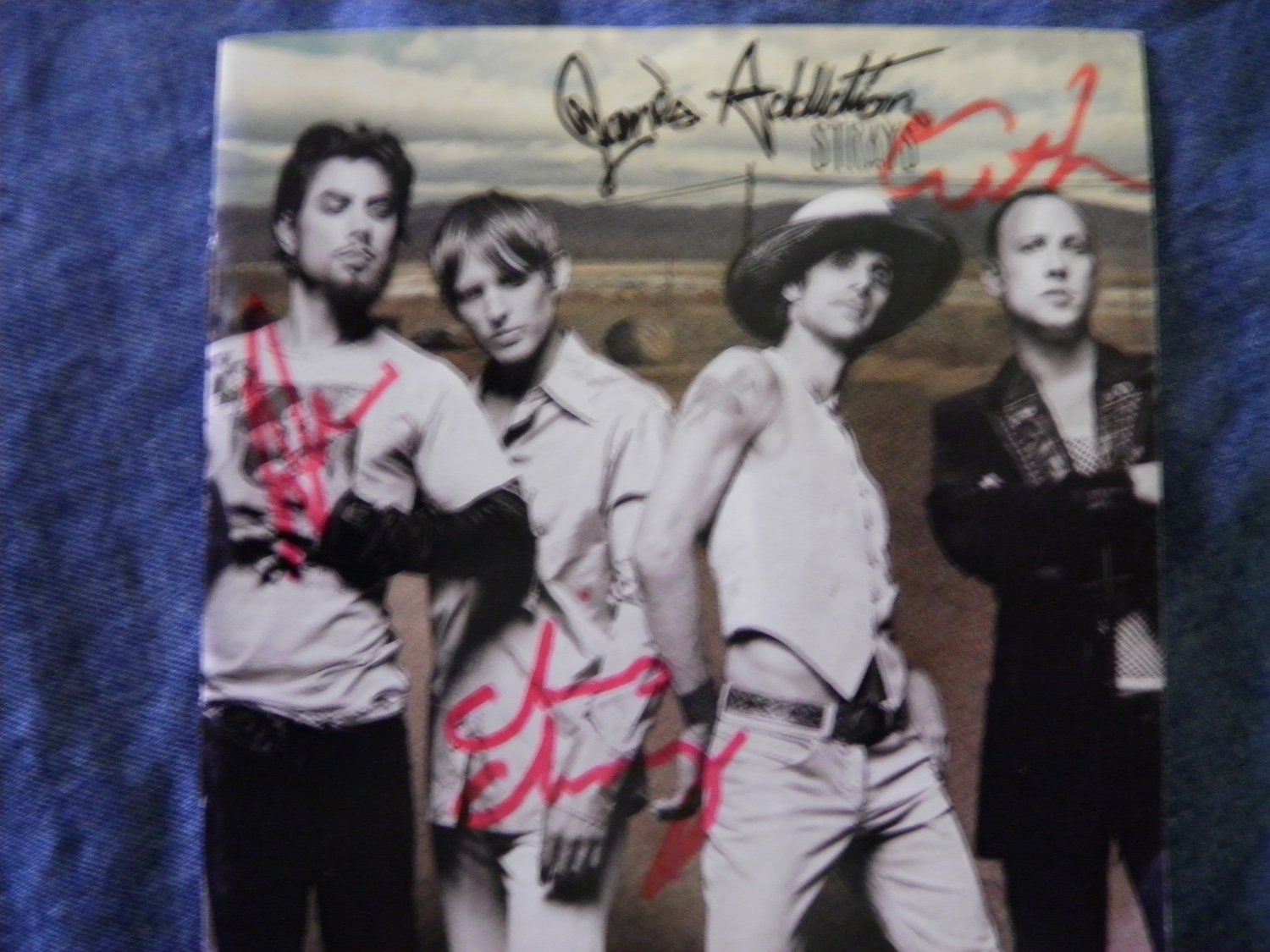 JANE'S ADDICTION CD insert Dave Navarro strays AUTOGRAPHED