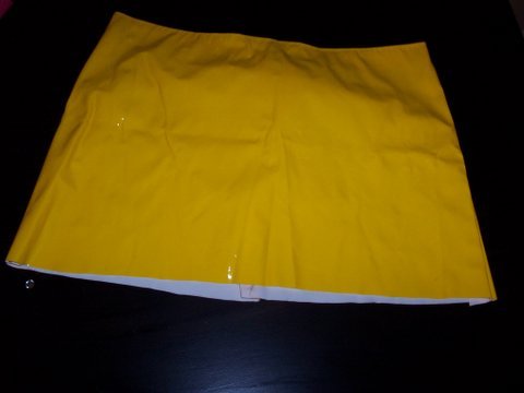 Yellow vinyl mini