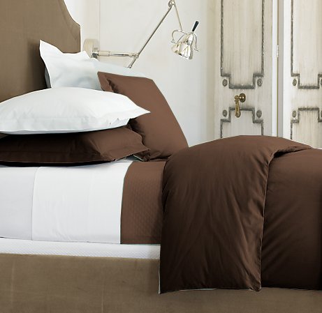 100 % Egyptian Cotton Color Chocolate 600 TC King Size Solid Sheet Set.