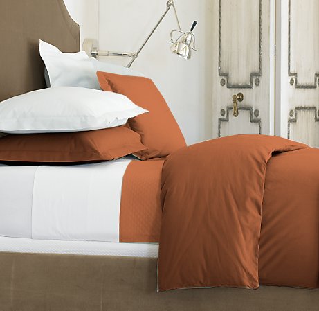 100 % Egyptian Cotton Color Brick 600 TC King Size Solid Sheet Set.