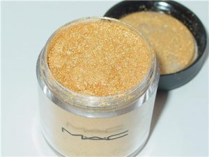 MAC Pigment in Golden Lemon
