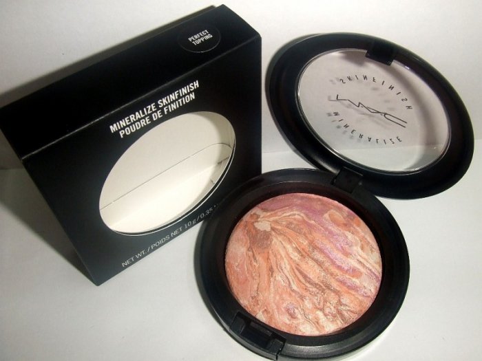 MAC Mineralized Skinfinish in Perfect Topping