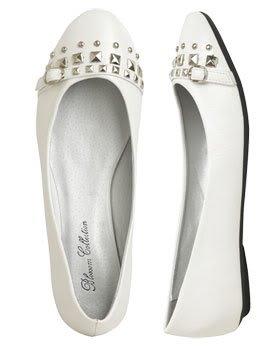 Wet Seal Stud and Buckle Flats in White (Size 6.5)