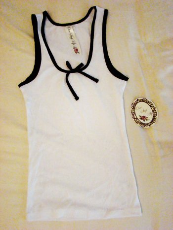 One Step Up Bow Tank Top (Size M)