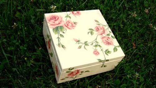 Rose's tea box
