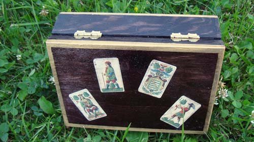 Playing cards box