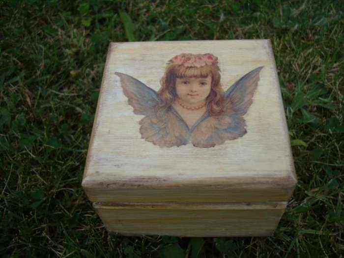 Jewelry angel box