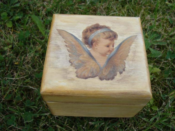 Jewelry box with angel