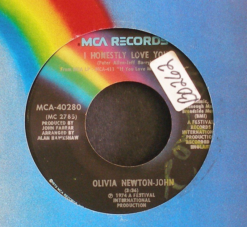 OLIVIA NEWTON-JOHN~I Honestly Love You~ MCA MCA-40280 1974, 45