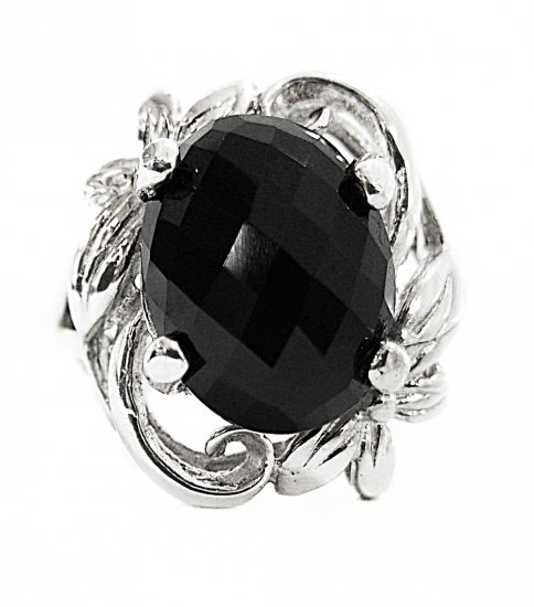 Elegant Onyx Ring