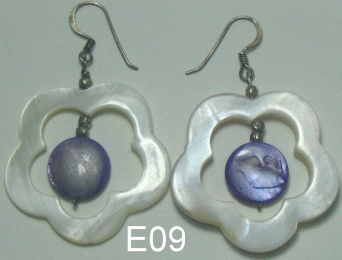 E09