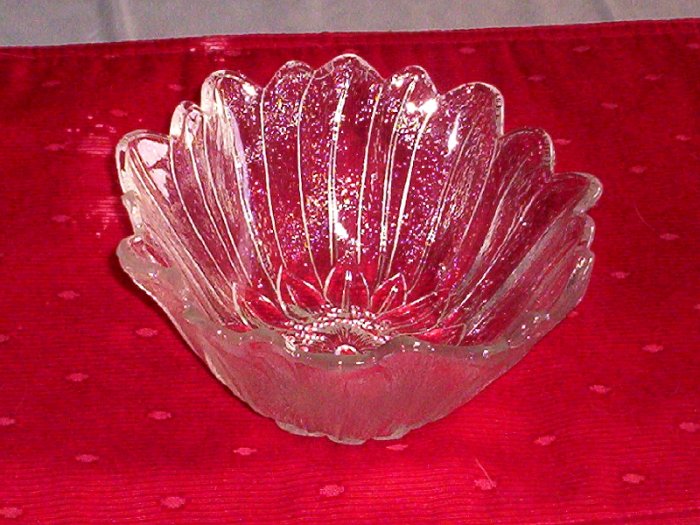 LILY PONS-CLEAR GLASS by INDIANA GLASS