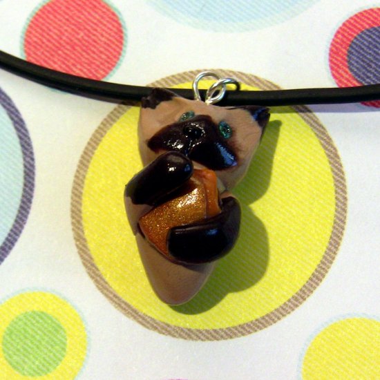 Cheezburger Kitty Siamese Meezer Animini Cat Necklace