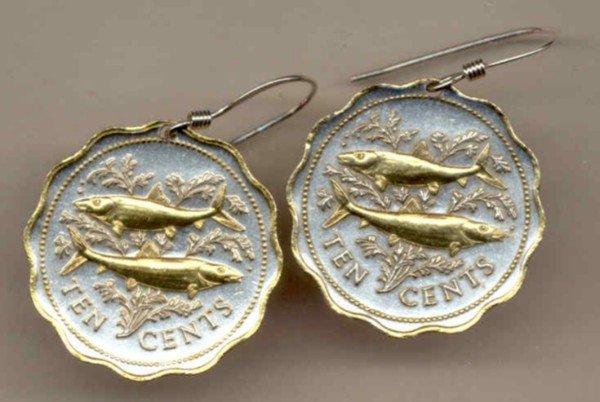 Bahamas 10 cent Bone fish (quarter size)