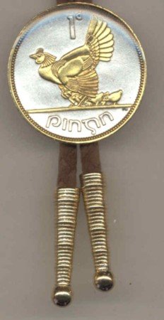 Irish penny Chicken with chicks (half dollar size)