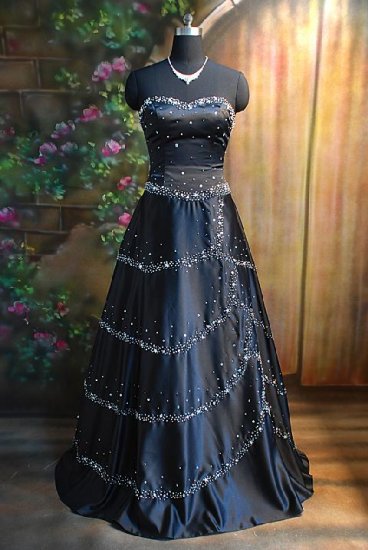 Glittering Strapless Sweetheart Ball Gown Formal Dress with Lace-up Back & Cascading Beaded Detail