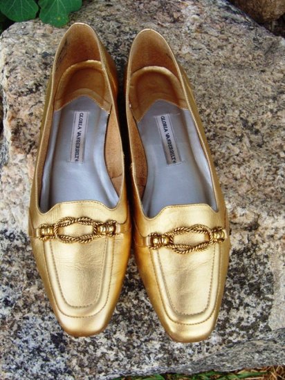 Vintage GLORIA VANDERBILT flats