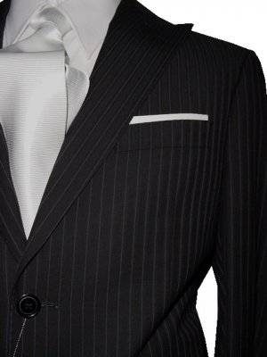 34S Vitarelli 2-Button Men's Suit Black with Single Stripe FREE Neck Tie Size 34S