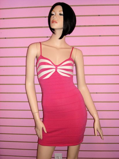 EYE CATCHINGPINK AND WHITE BANDAGE DRESS SIZE SMALL 2- 4