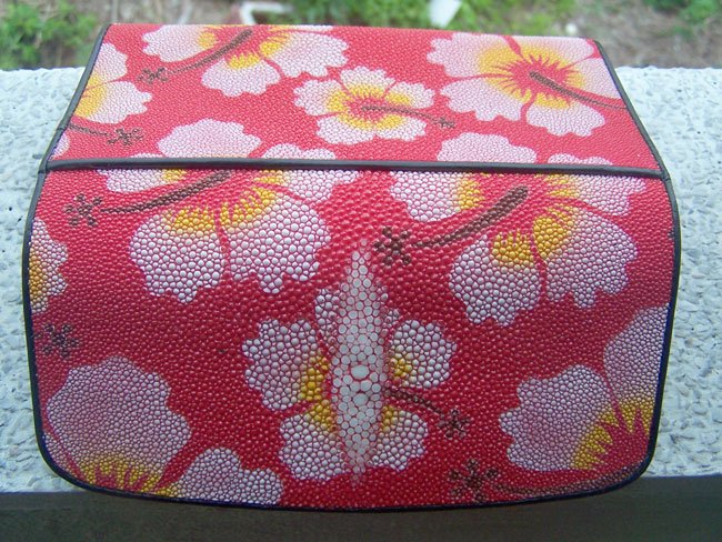 100% Genuine Rose with Red BG Stingray Lady Wallet